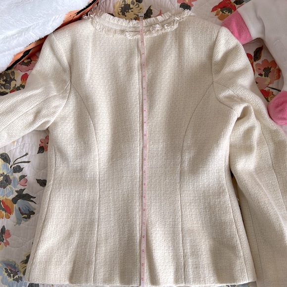Ivory Jacket - Picture 6 of 6